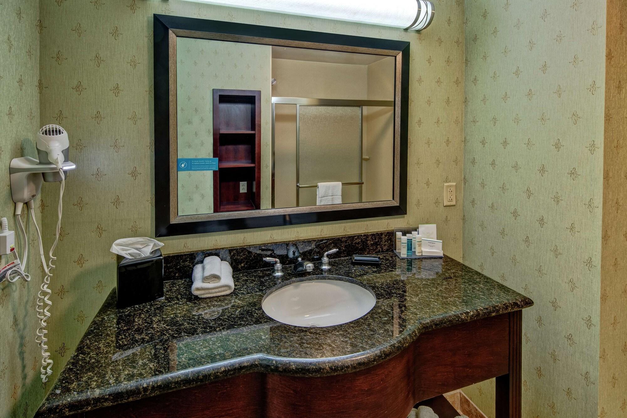 Hampton Inn Crossville Exteriör bild