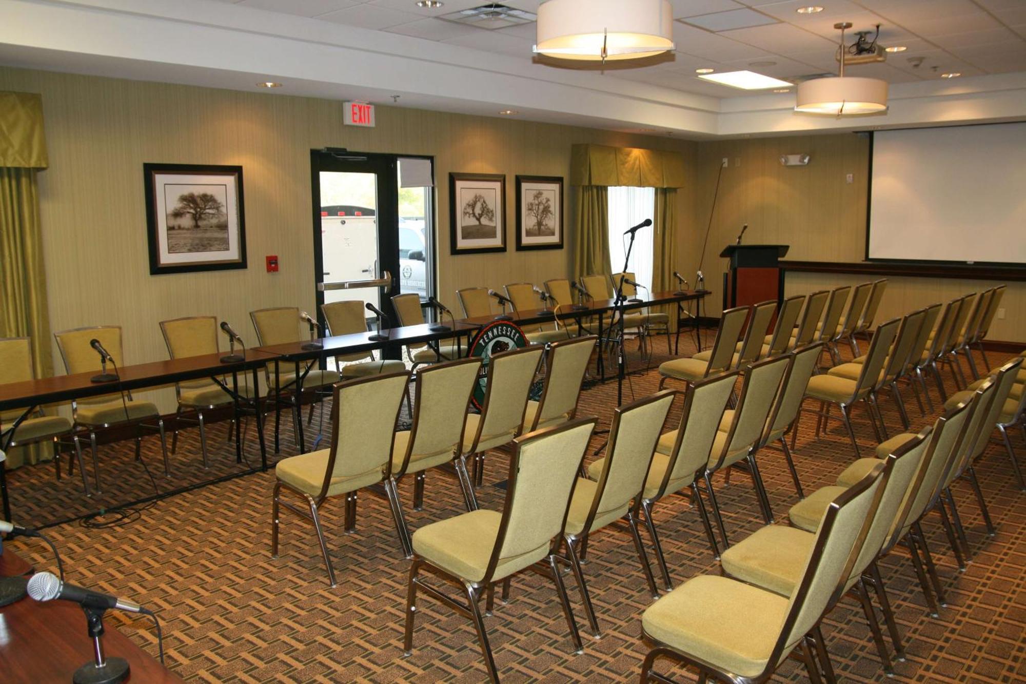 Hampton Inn Crossville Exteriör bild