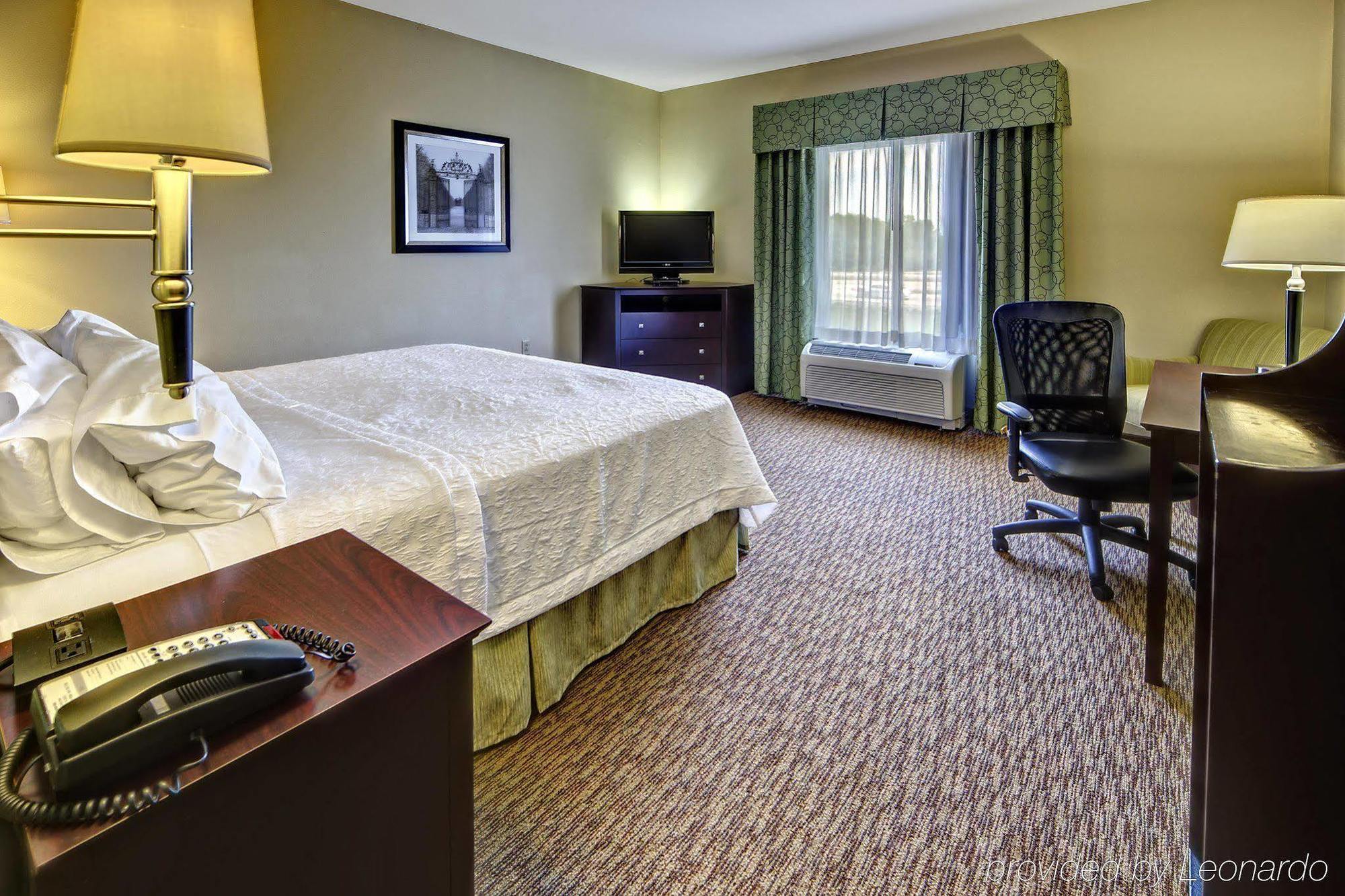 Hampton Inn Crossville Exteriör bild