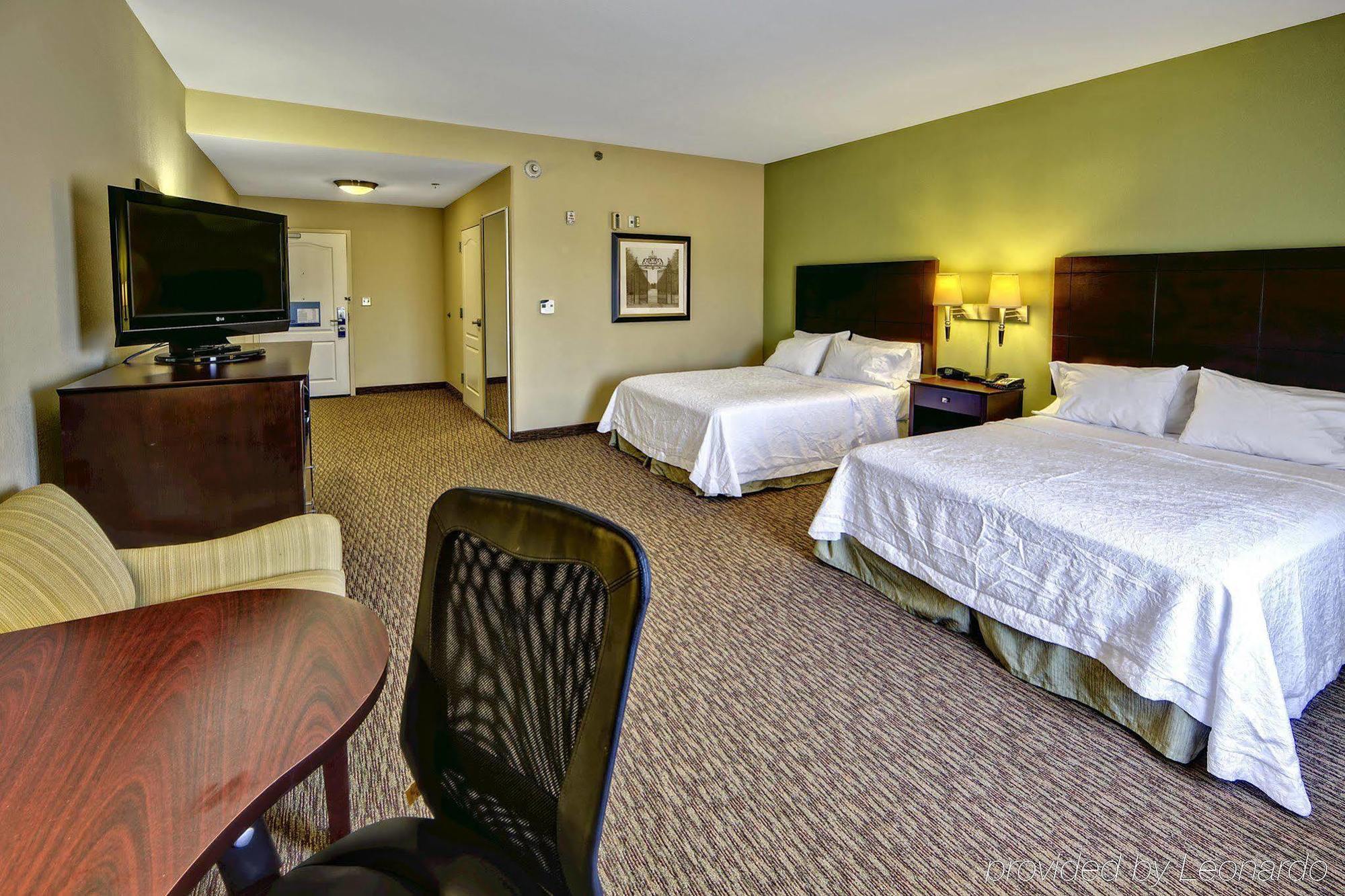 Hampton Inn Crossville Exteriör bild
